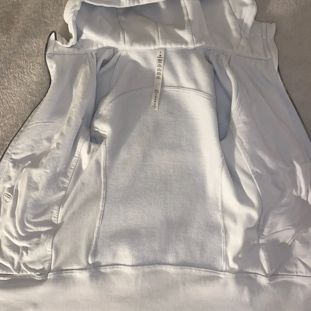 🔥 Lululemon Athletica White Hoodie Size 4 Excellent Condition - Picture 4 of 10